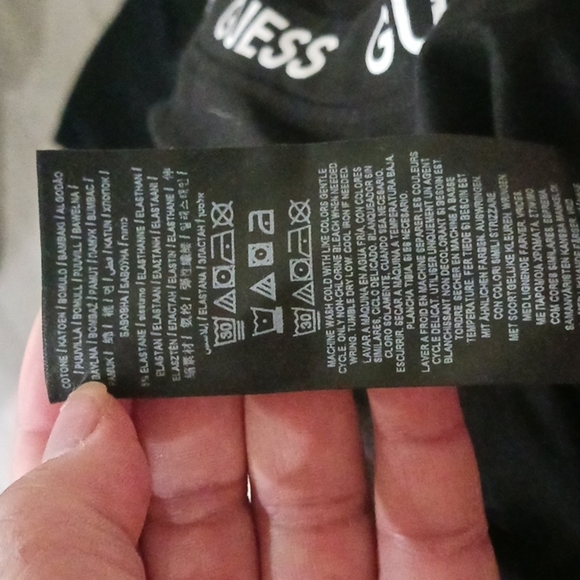 Women's Guess Logo Black and White Cropped Top. SIZE LARGE. - Picture 11 of 11